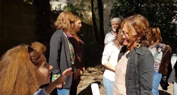 Lectures mêlées au jardin, lors des Portes Ouvertes Aleph-Bordeaux