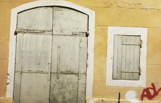 « C’est dans le sud » et « Bleue »